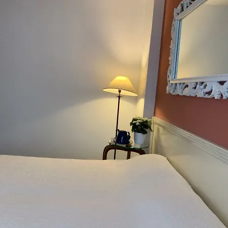 Toronto Hotel 3*